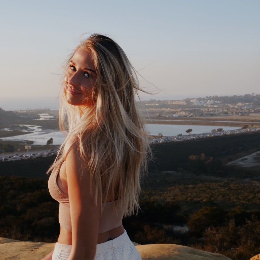 Meet your Posher, Olivia